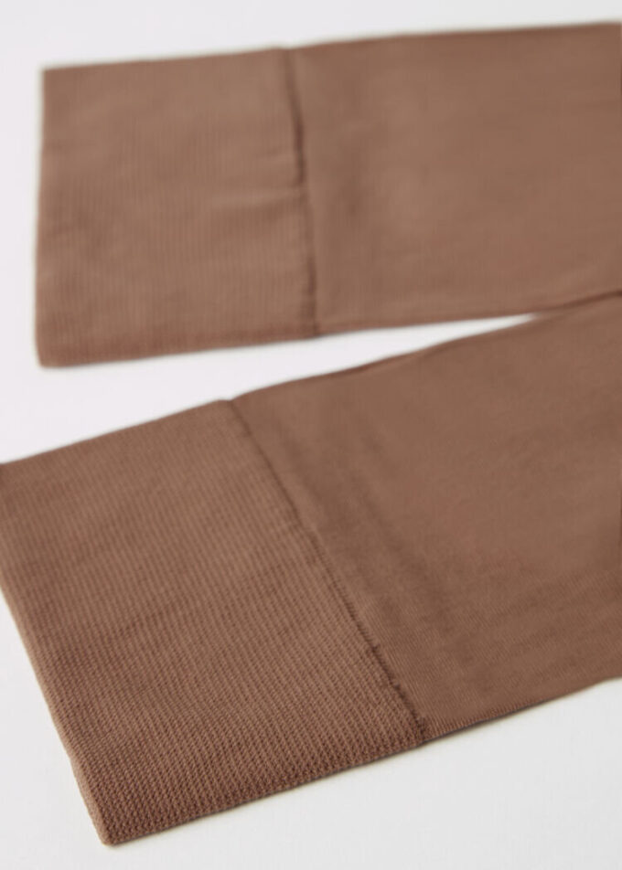 30 denier semi-transparante Microfiber kniekousen