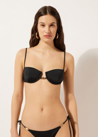 Balconette bikinitops, minimalistische pasvorm