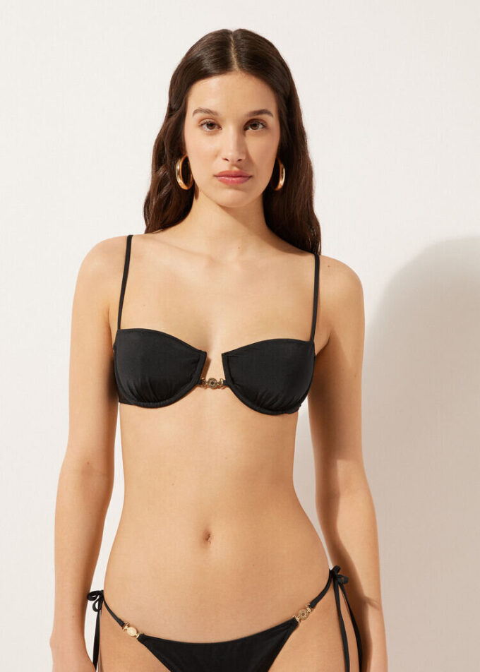 Balconette bikinitops, minimalistische pasvorm