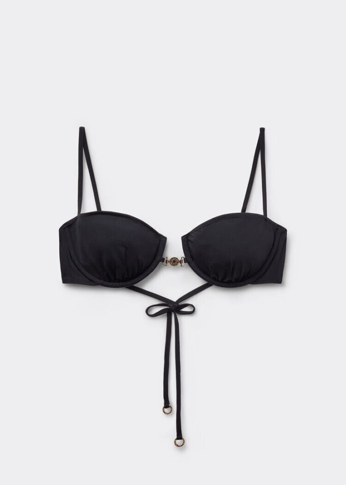 Balconette bikinitops, minimalistische pasvorm
