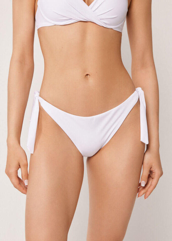 Bikinibroekje met striksluiting opzij, premium pasvorm
