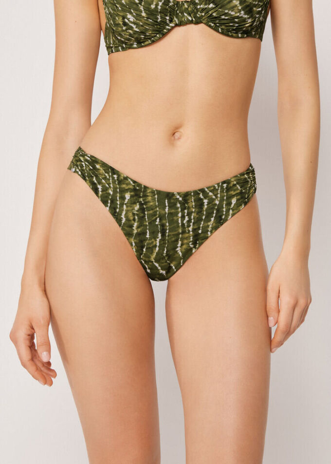Brazilian bikinibroekjes met natuurlijke tie-dye