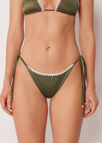 Brazilian bikinibroekjes met veters en verfijnde glans