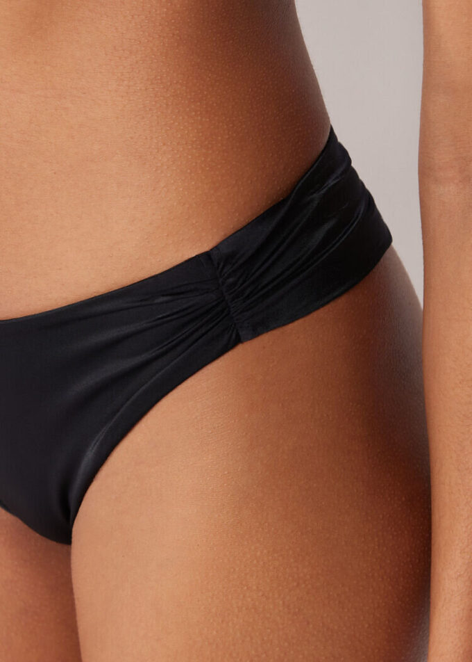 Brazilian bikinibroekjes van glanzend satijn
