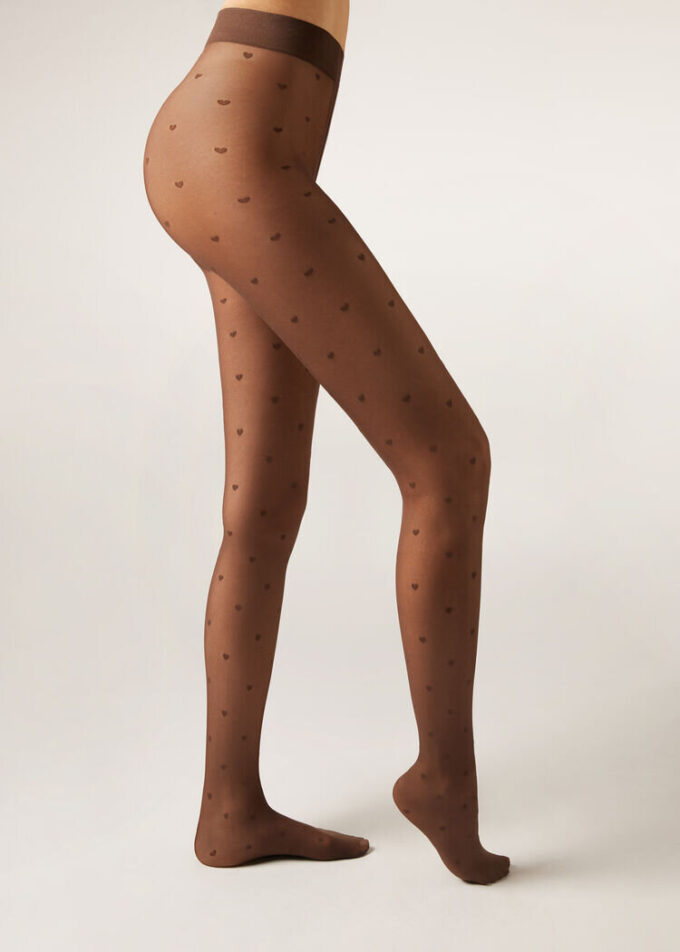 Doorschijnende 30 denier panty met mini-hartjes