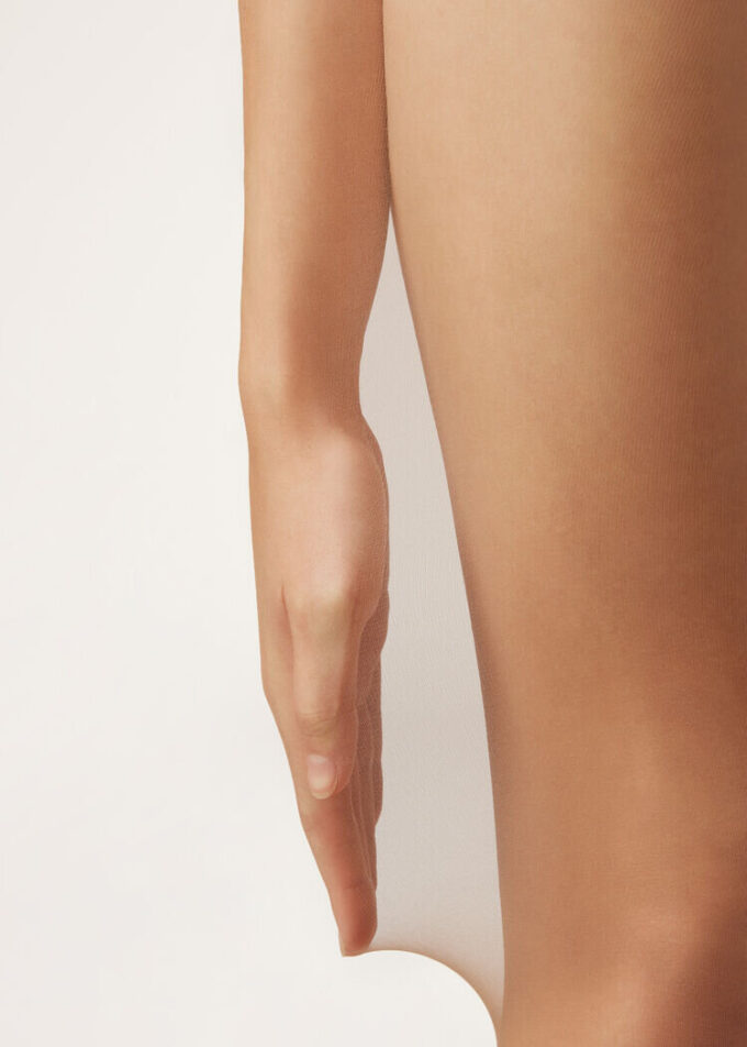 Doorschijnende, matte panty met onzichtbaar make-upeffect, 15 denier