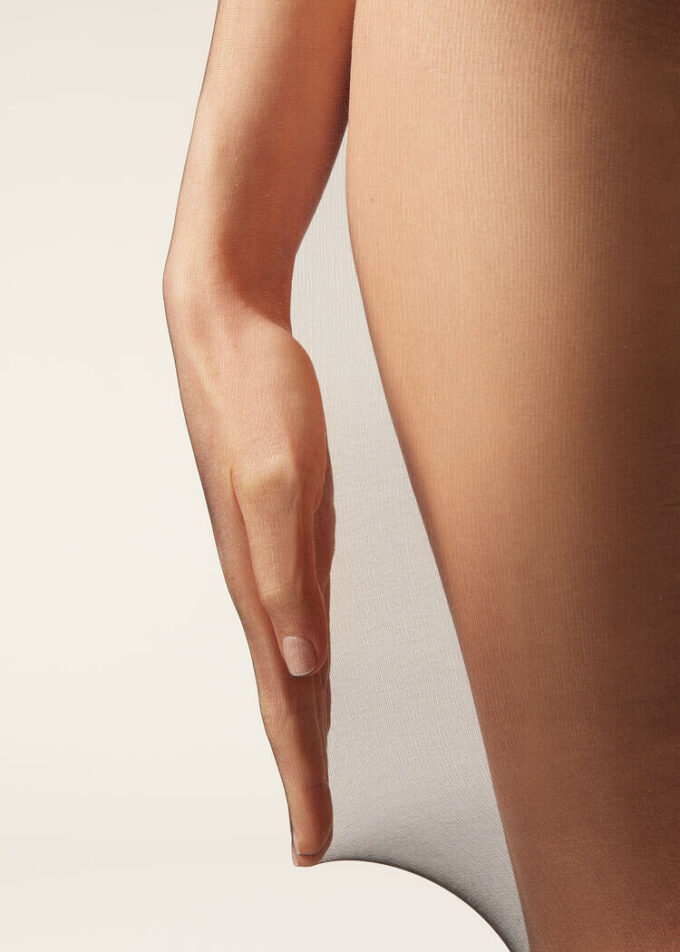 Doorschijnende, matte panty met onzichtbaar make-upeffect, 15 denier