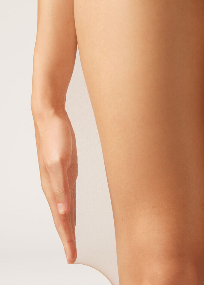 Doorschijnende, matte, Resistant 8 denier panty