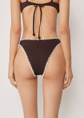 High Waist Brazilian bikinibroekje met tweekleurig borduursel