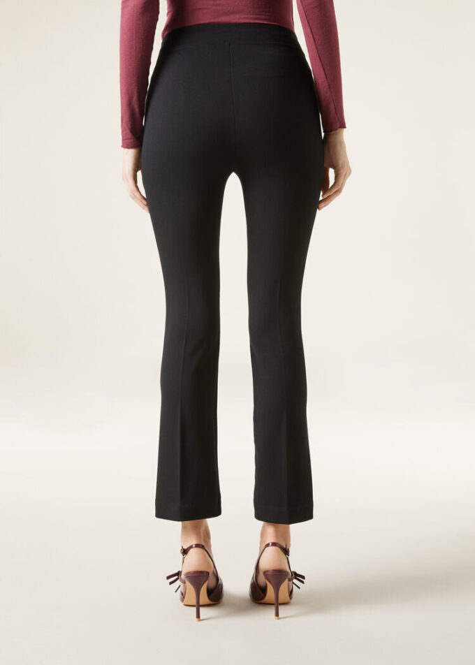 Korte broek met uitlopende pijpen