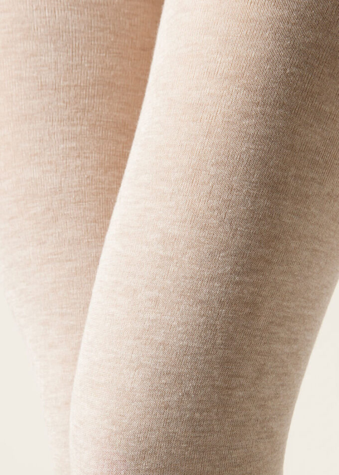 Ondoorzichtige, matte panty van kasjmier en modal
