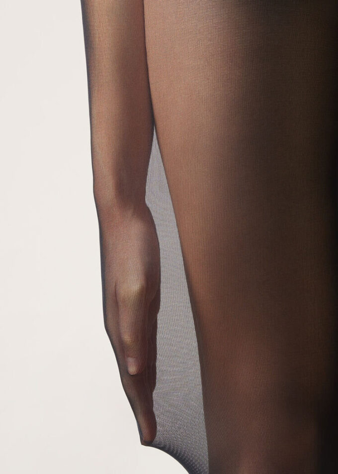 Semi-dichte, matte, onzichtbare 30 denier panty
