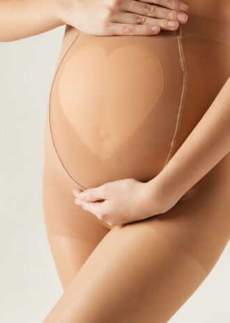 Sheer 20 denier Maternity panty met doorschijnend hart