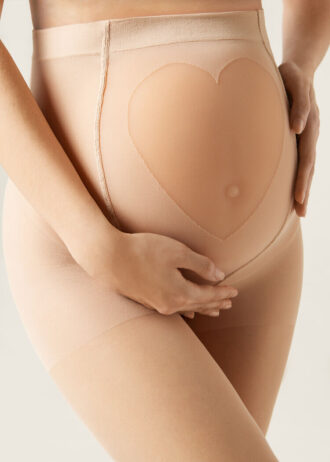 Sheer 20 denier Maternity panty met doorschijnend hart