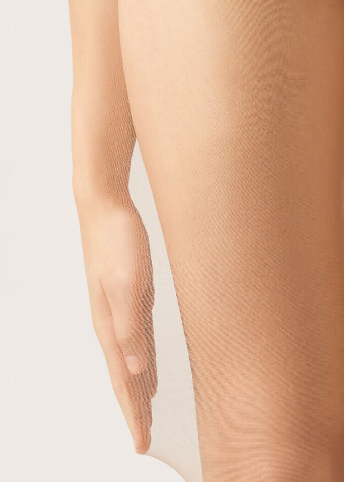 Sheer Essential 20 denier panty