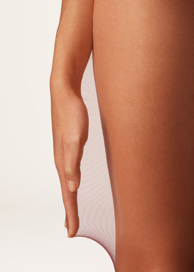 Sheer Essential 20 denier panty
