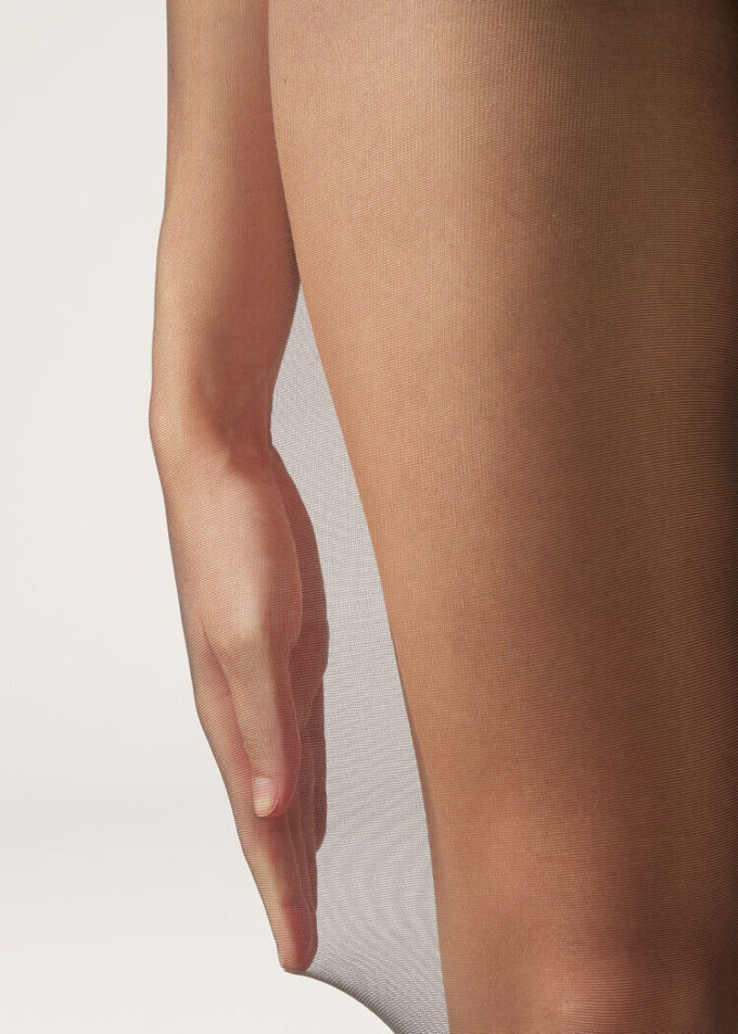 Sheer Essential 40 denier panty