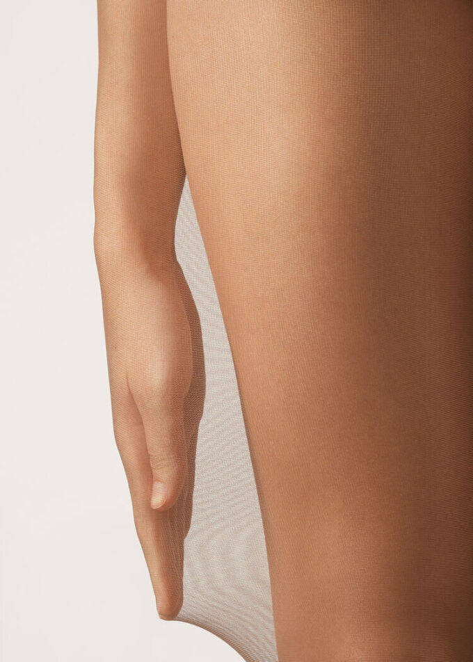 Sheer Essential 40 denier panty