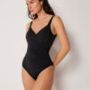 Slankmakend eendelig zwempak met elegante drapering