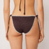 String-bikini-broekje met tweekleurig borduursel