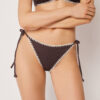 String-bikini-broekje met tweekleurig borduursel