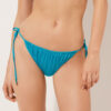 String-bikini-broekje van glanzend satijn