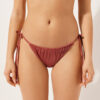 String-bikini-broekje van glanzend satijn