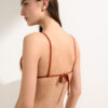 Triangel bikinitops met tweekleurige bies