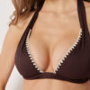 Triangel bikinitops met vulling en tweekleurig borduursel